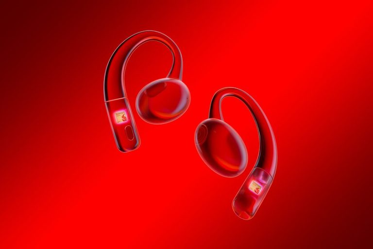 Qualcomm quiere meter la IA en tus oídos: auriculares que entienden el contexto y ponen agentes a trabajar por ti