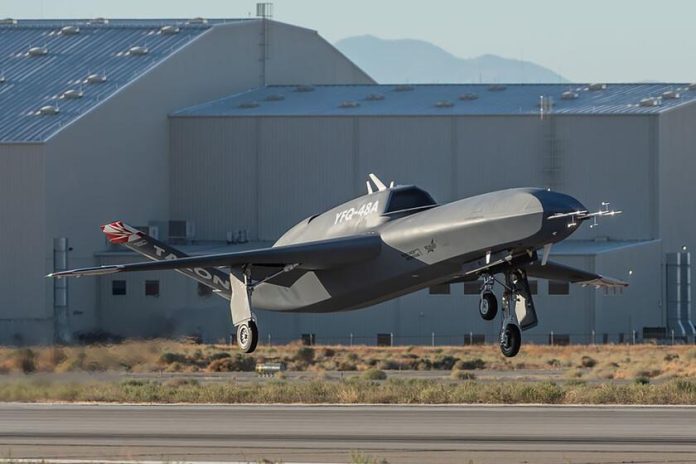 post-2-talon-blue-despega-el-dron-de-combate-de-northrop-grumman-qu